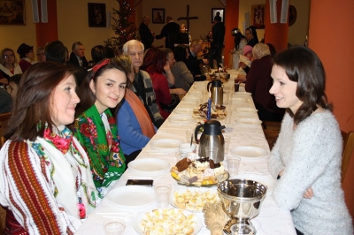 Спільне колядування у церковній світлиці в Ґіжицьку 2014 (6)