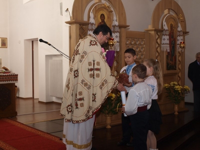 Хор «Камертон» ОУП Мазурського відділу та октет «Орфей» зі Львова у Венгожевській святині (2)