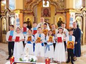 В Ґіжицьку відбулася перша сповідь і урочисте Святе Причастя 2015_1