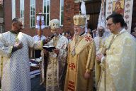 Архієпископ і Митрополит Перемисько-Варшавській Кир Іван Мартиняк відслужив Божественну Архиєрейську Літургію з нагоди золотого Ювілею 50-ліття парафії Чесного Хреста у Венгожеві 2015_7 (5)