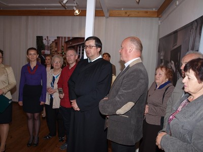 Виставка фото з нагоди ювілею 50 ліття парафії Чесного Хреста у Венгожеві 2015_2